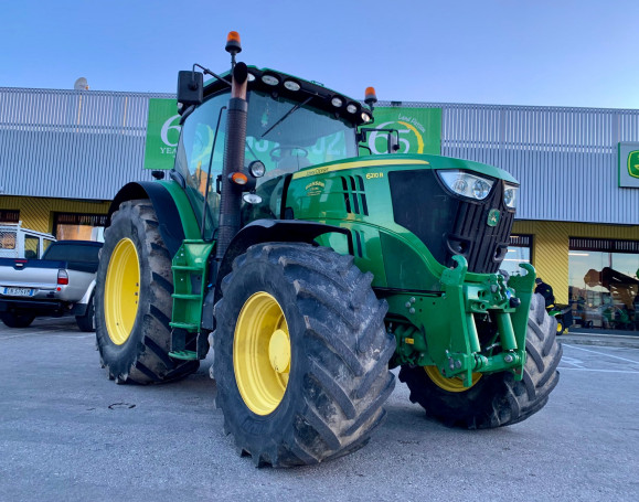 JOHN DEERE 6210R