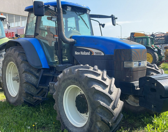 NEW HOLLAND TM 190 