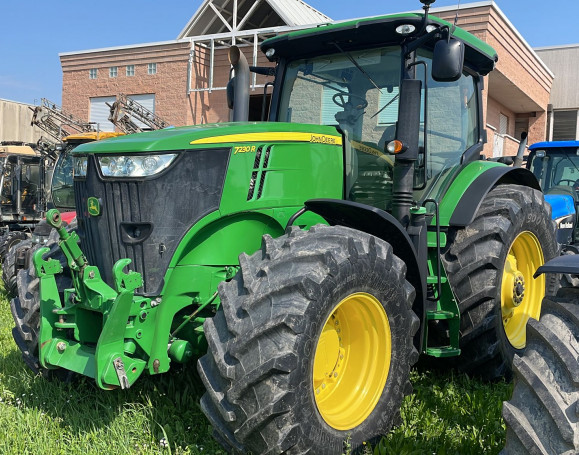 JOHN DEERE 7230 R