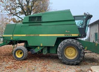 JOHN DEERE 2258