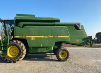 JOHN DEERE 2258