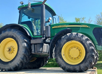 JOHN DEERE 7720
